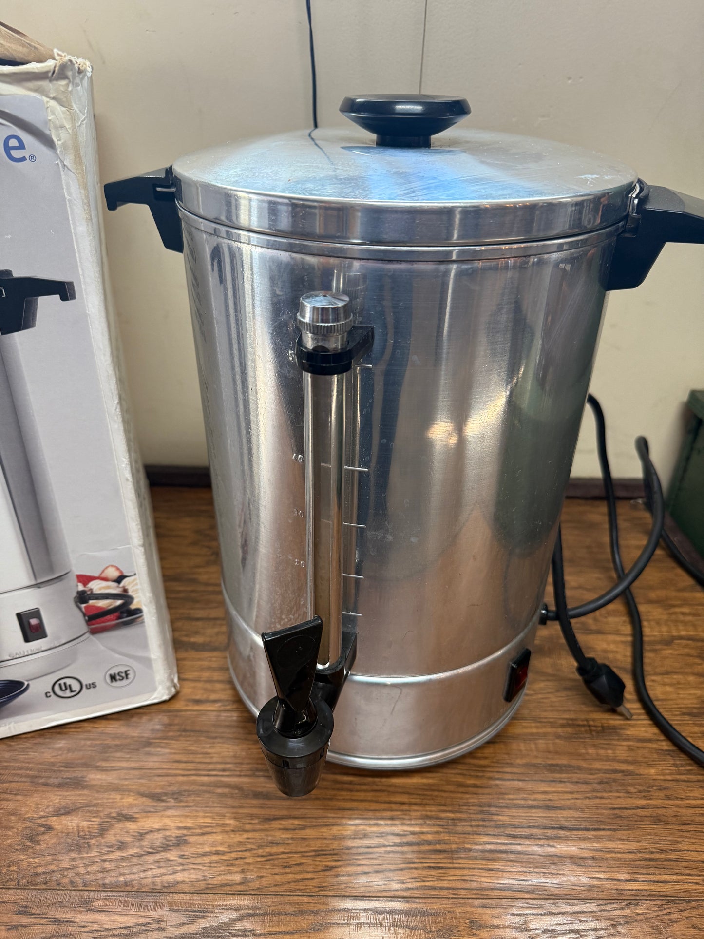 Regal Ware 55 Cup Aluminum Coffee Urn (USED WORKING CONDITION)