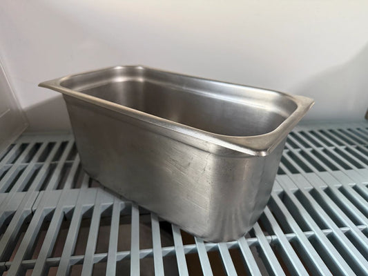 Vollrath 30362 Super Pan V® 1/3 Size 6" Deep Anti-Jam Stainless Steel Steam Table / Hotel Pan - 22 Gauge